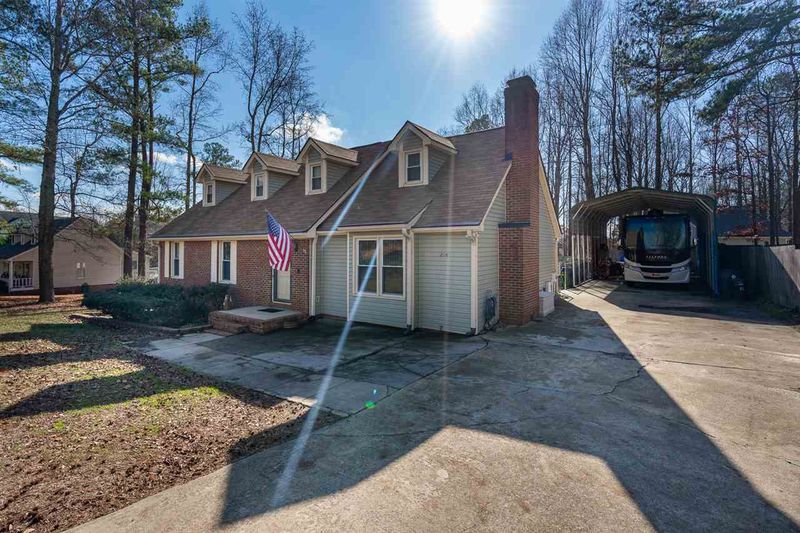 2041 Guy Rd, Clayton, NC 27520