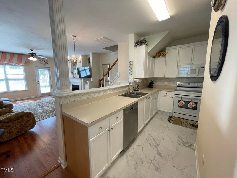 2041 Metacomet Way, Raleigh, NC 27604