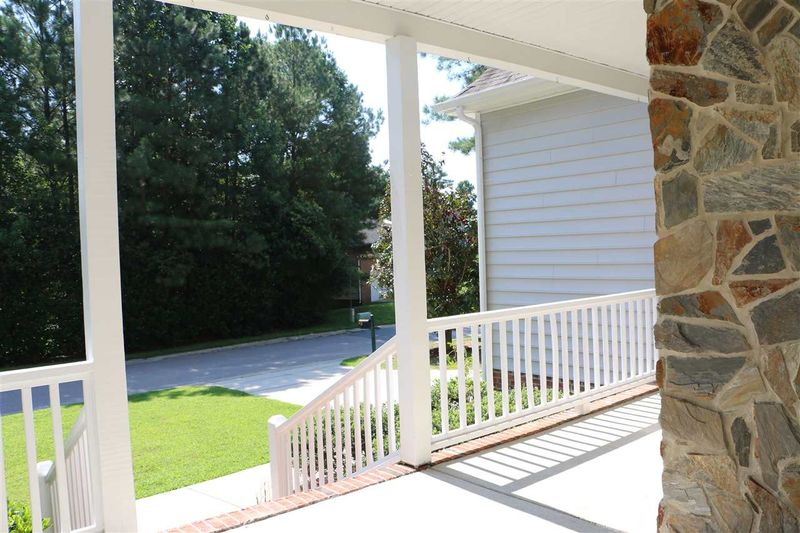 2041 Shadow Creek Dr, Raleigh, NC 27604