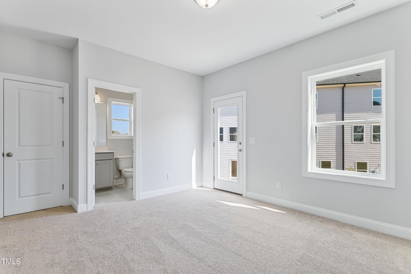 2042 Fishamble St #32, Fuquay Varina, NC 27526