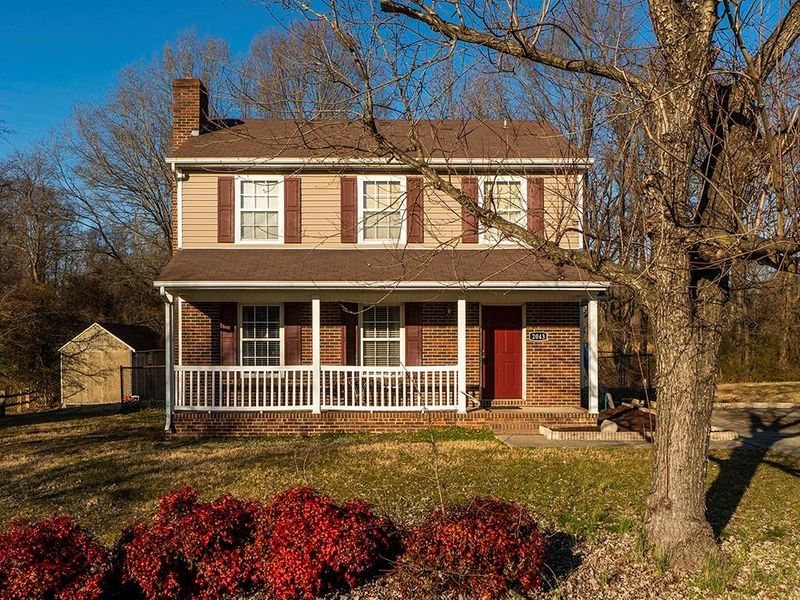 2043 Fox Run Rd, Burlington, NC 27215