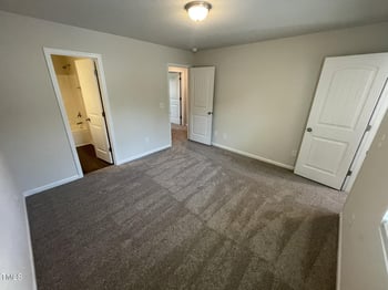 2043 Wiggins Village Dr, Youngsville, NC 27596