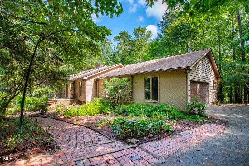 2044 Deer Trl, Clayton, NC 27527
