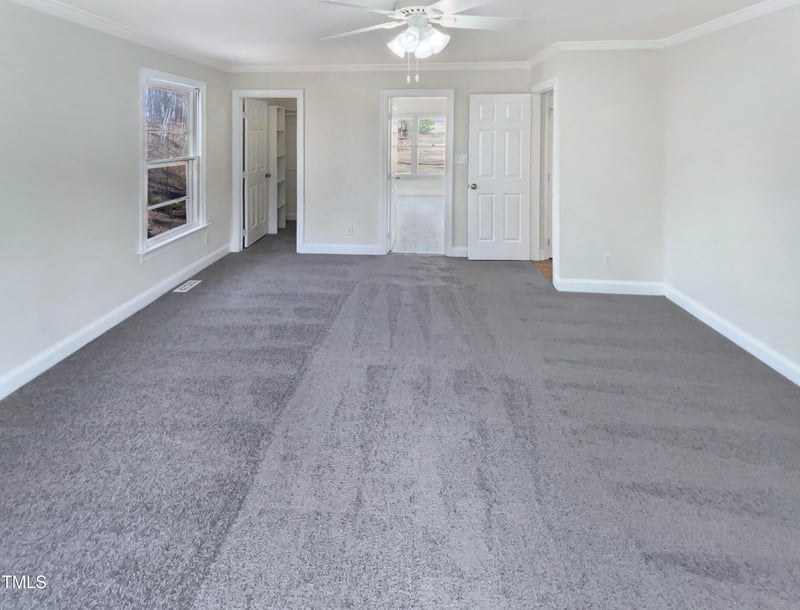 2045 Shotwell Rd, Clayton, NC 27520