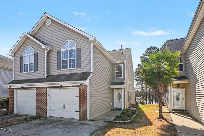 2045 Thornblade Dr, Raleigh, NC 27604