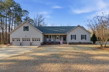 2045 Twin Acres Rd, Clayton, NC 27520