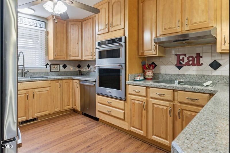 2045 Twin Acres Rd, Clayton, NC 27520