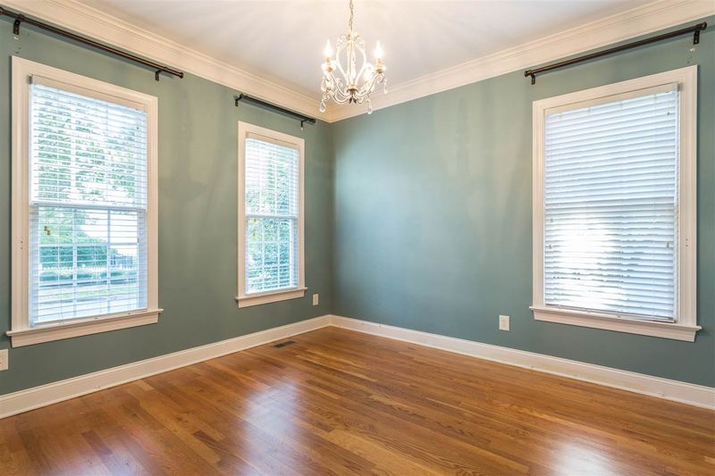 2047 Hornbeck Ct, Raleigh, NC 27614