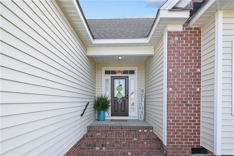 2047 Teesdale Dr, Hope Mills, NC 28348