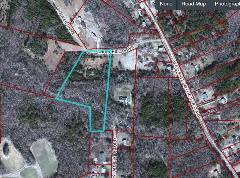 2048 Churchill Dr, Burlington, NC 27217
