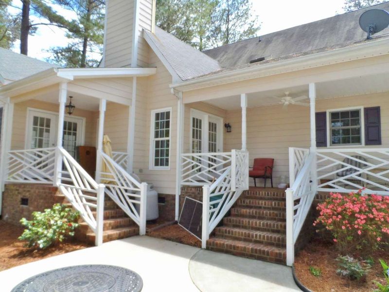 2048 Garry Ct, Creedmoor, NC 27522