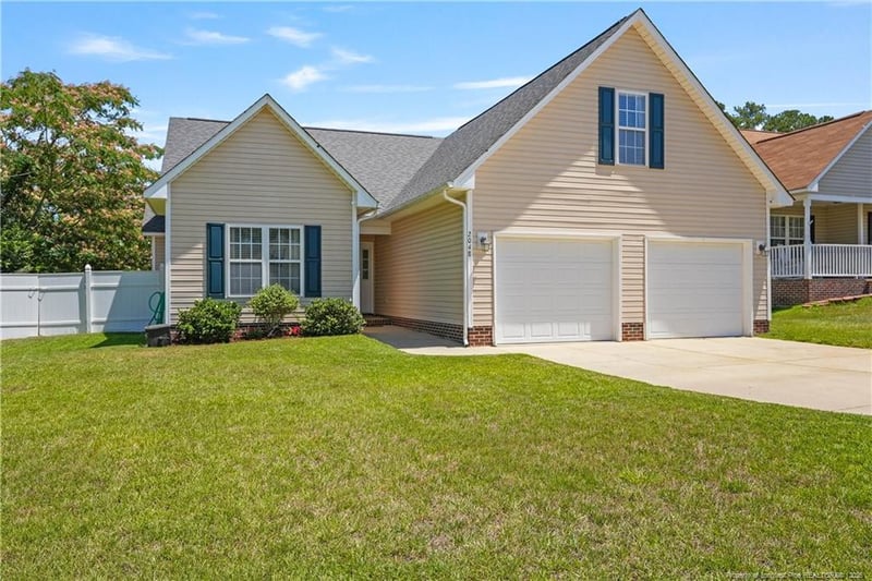 2048 Ivey Commons Rd, Fayetteville, NC 28306