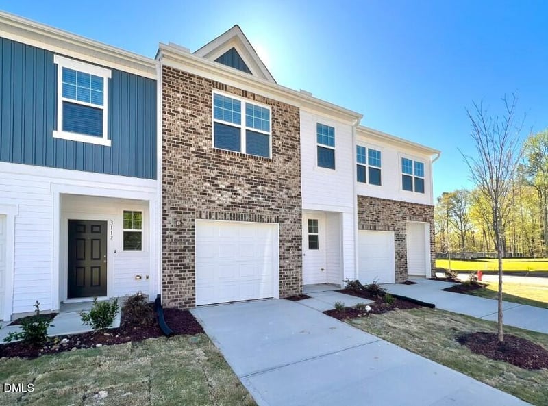2049 Glen Crossing Dr, Durham, NC 27704