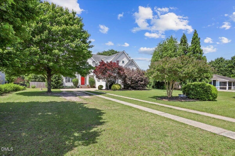 2049 Herbert Akins Rd, Fuquay Varina, NC 27526