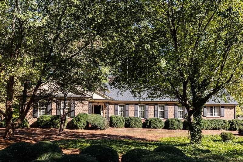 205 Annandale Dr, Cary, NC 27511