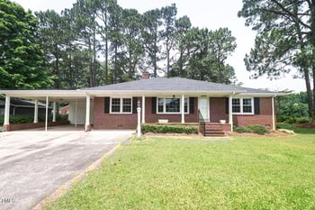 205 Augusta Ave, Benson, NC 27504