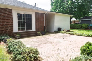 205 Augusta Ave, Benson, NC 27504