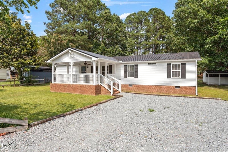 205 Austin St, Four Oaks, NC 27524