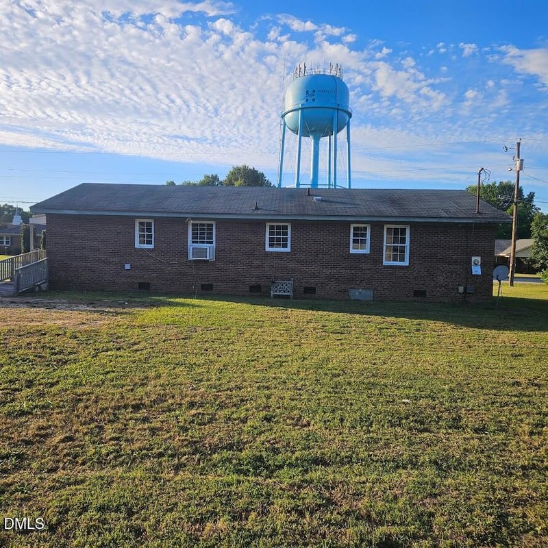 205 B St, Erwin, NC 28339