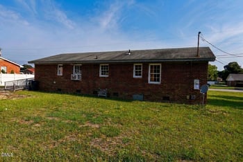 205 B St, Erwin, NC 28339