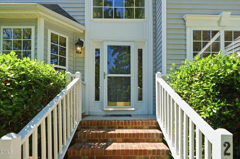 205 Bethabara Ln, Cary, NC 27513