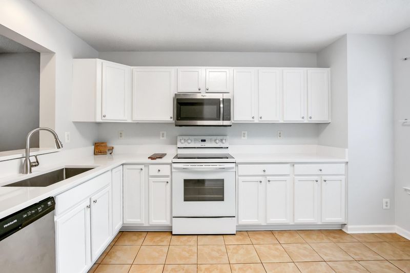 205 Black Bird Ct, Cary, NC 27511