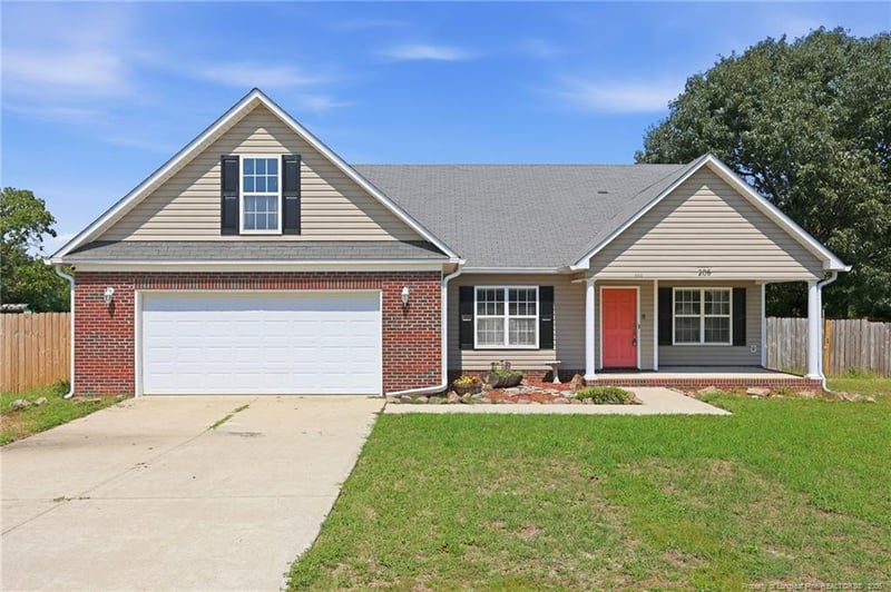 205 Bonney Ln, Fayetteville, NC 28306