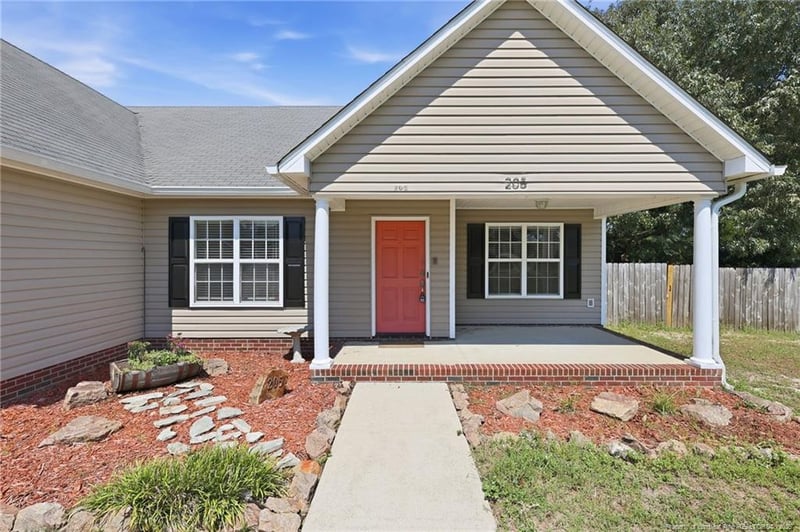 205 Bonney Ln, Fayetteville, NC 28306