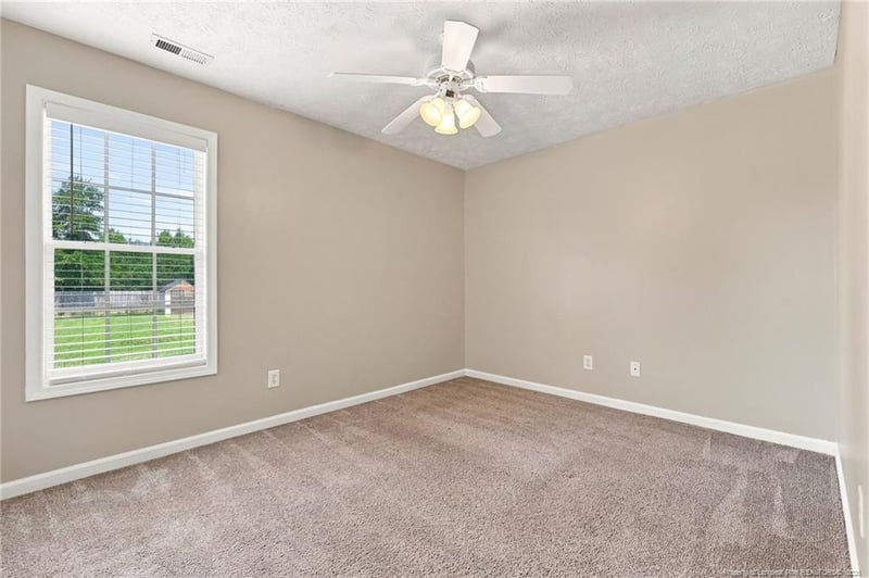 205 Bonney Ln, Fayetteville, NC 28306