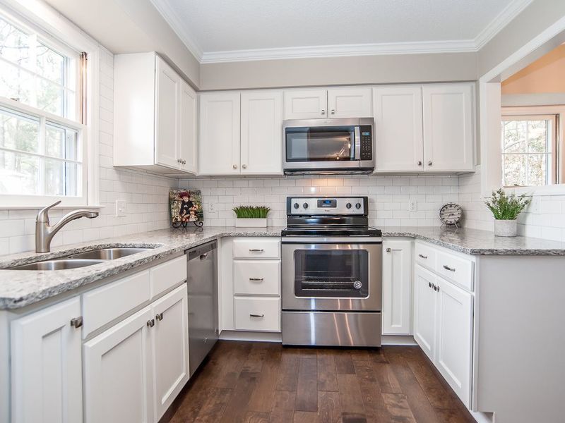 205 Bracken Ct, Raleigh, NC 27615