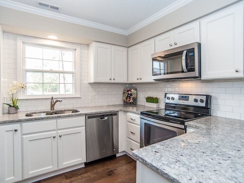 205 Bracken Ct, Raleigh, NC 27615