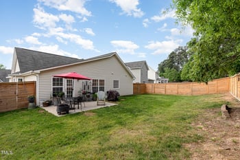 205 Braxcarr St, Holly Springs, NC 27540