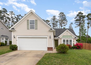 205 Braxcarr St, Holly Springs, NC 27540