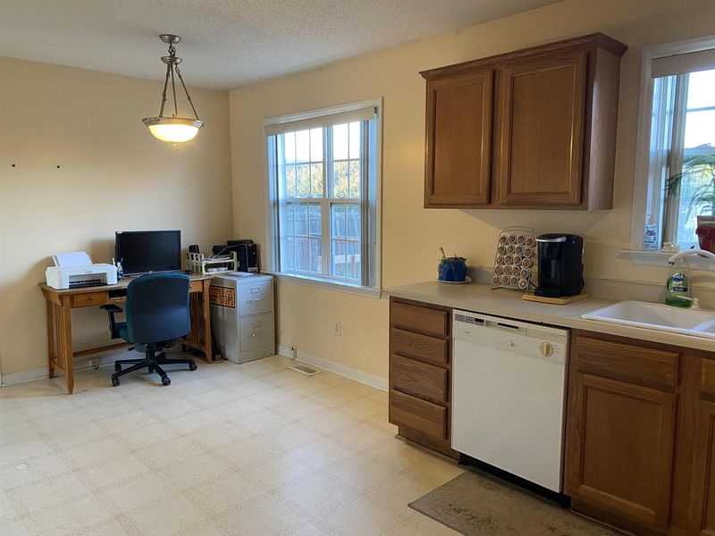 205 Breezewood Ln, Clayton, NC 27520