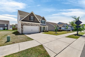 205 Brisk Dr, Zebulon, NC 27597