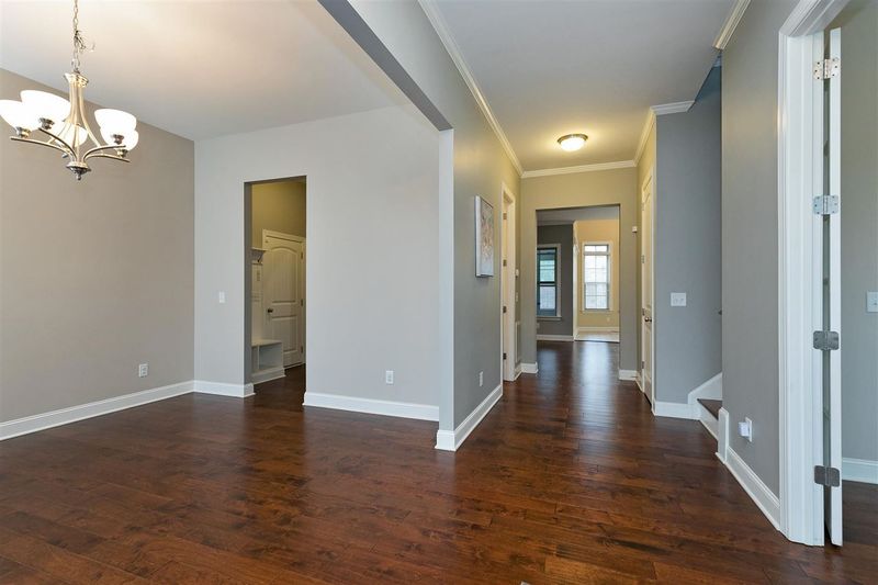 205 Brook Manor Ct, Cary, NC 27513