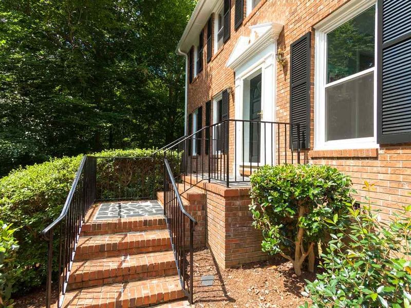 205 Brookridge Dr, Cary, NC 27518