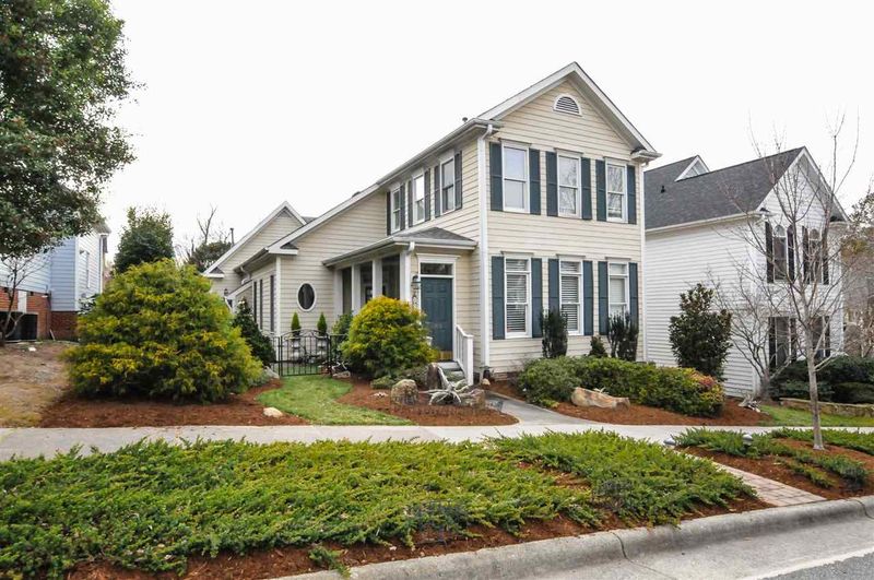 205 Calderon Dr, Chapel Hill, NC 27516
