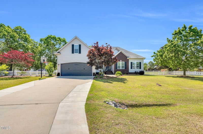 205 Carlyle Cir, Goldsboro, NC 27530