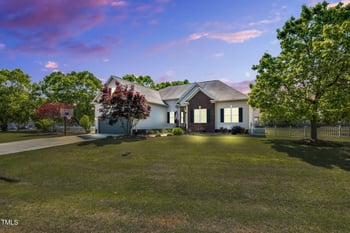 205 Carlyle Cir, Goldsboro, NC 27530
