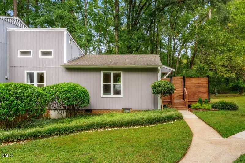 205 Carmichael Ct, Cary, NC 27511