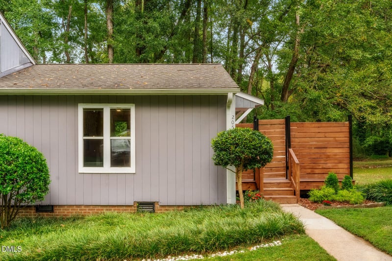 205 Carmichael Ct, Cary, NC 27511