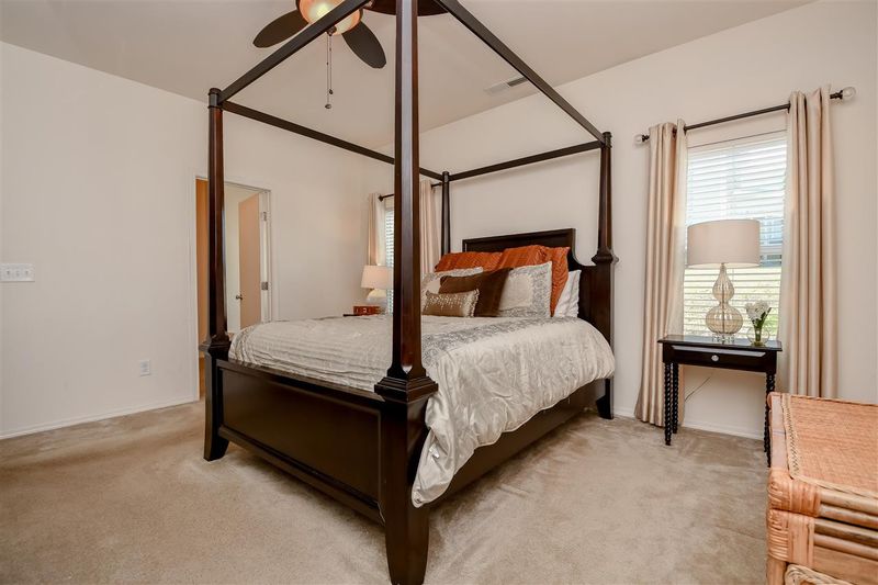 205 Carywood Dr, Durham, NC 27703