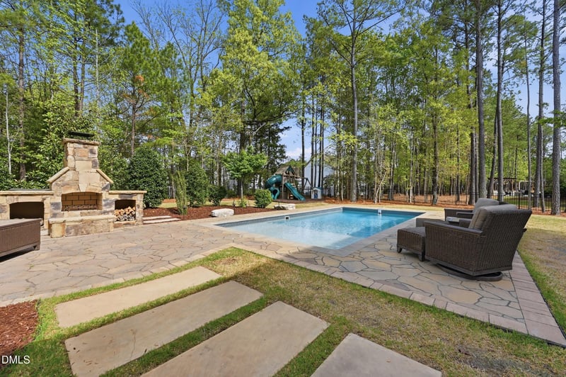 205 Center Hill Dr, Holly Springs, NC 27540