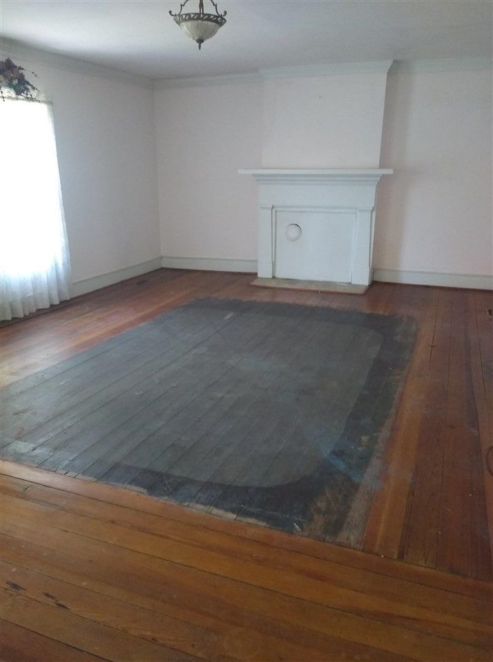 205 Center St, Apex, NC 27502