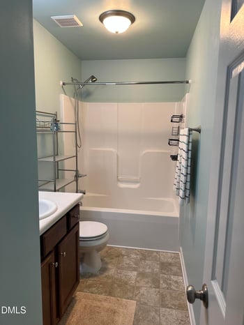 205 Cherryhill Dr, Four Oaks, NC 27524