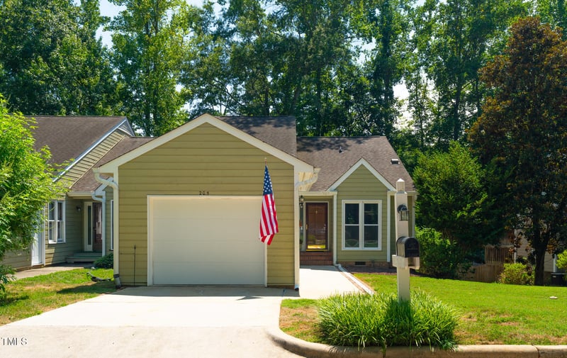 205 Chimney Rise Dr, Cary, NC 27511