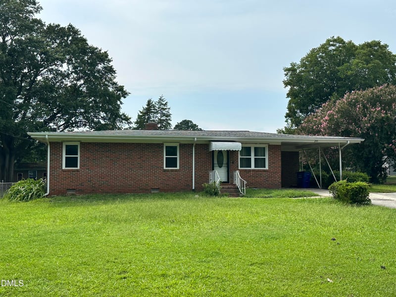 205 Cloverdale Dr, Smithfield, NC 27577