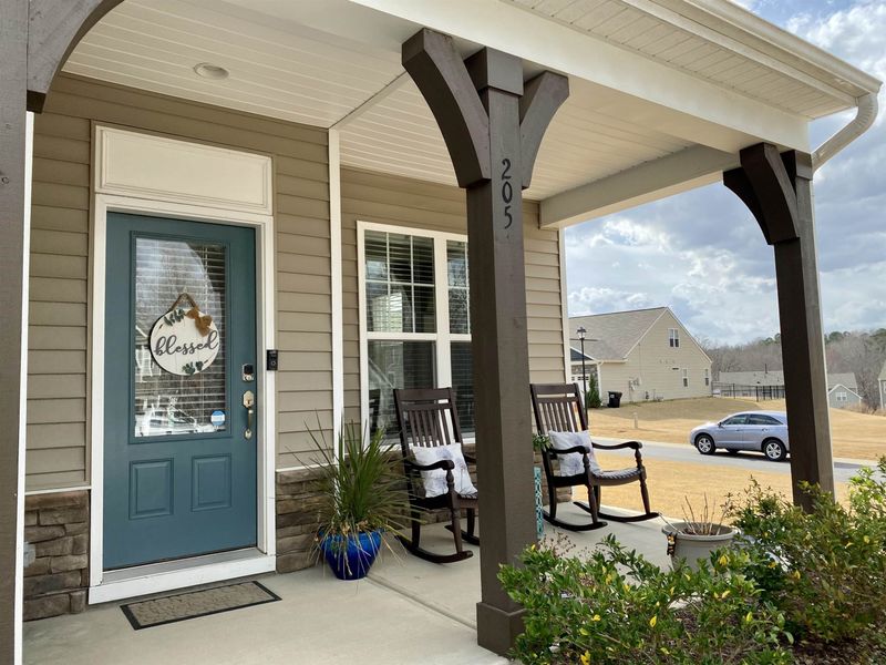 205 W Copenhaver Dr, Clayton, NC 27527