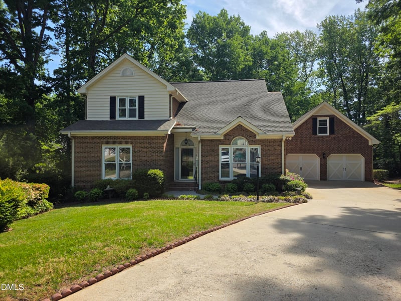 205 Coventry Ln, Cary, NC 27511